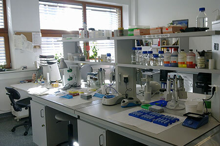 molecular biology science laboratory