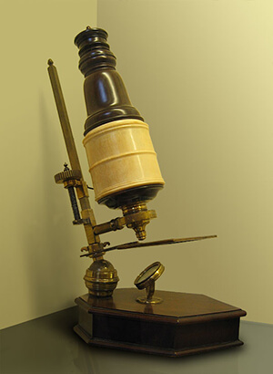 17th century microscope